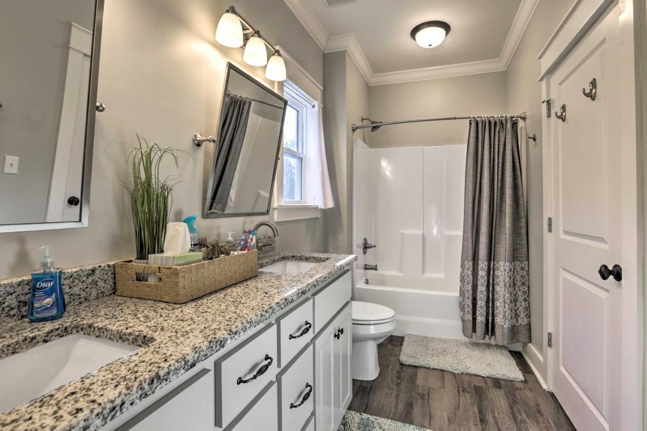 White Oak Creek Home With Views, Deck And Pool Access! 尤福拉 外观 照片